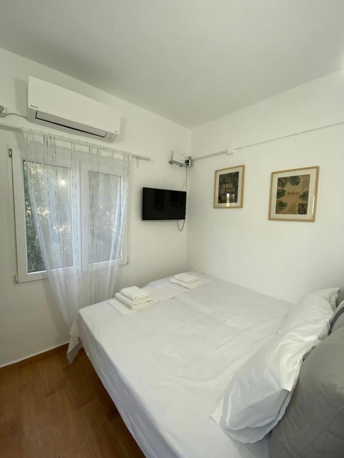 Appartement House With Beautiful Garden In Plomari Extérieur photo