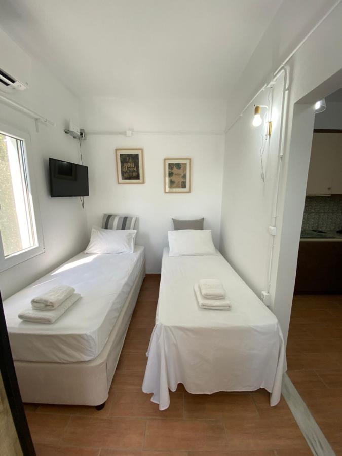 Appartement House With Beautiful Garden In Plomari Extérieur photo